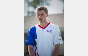 Et un nouvel international!